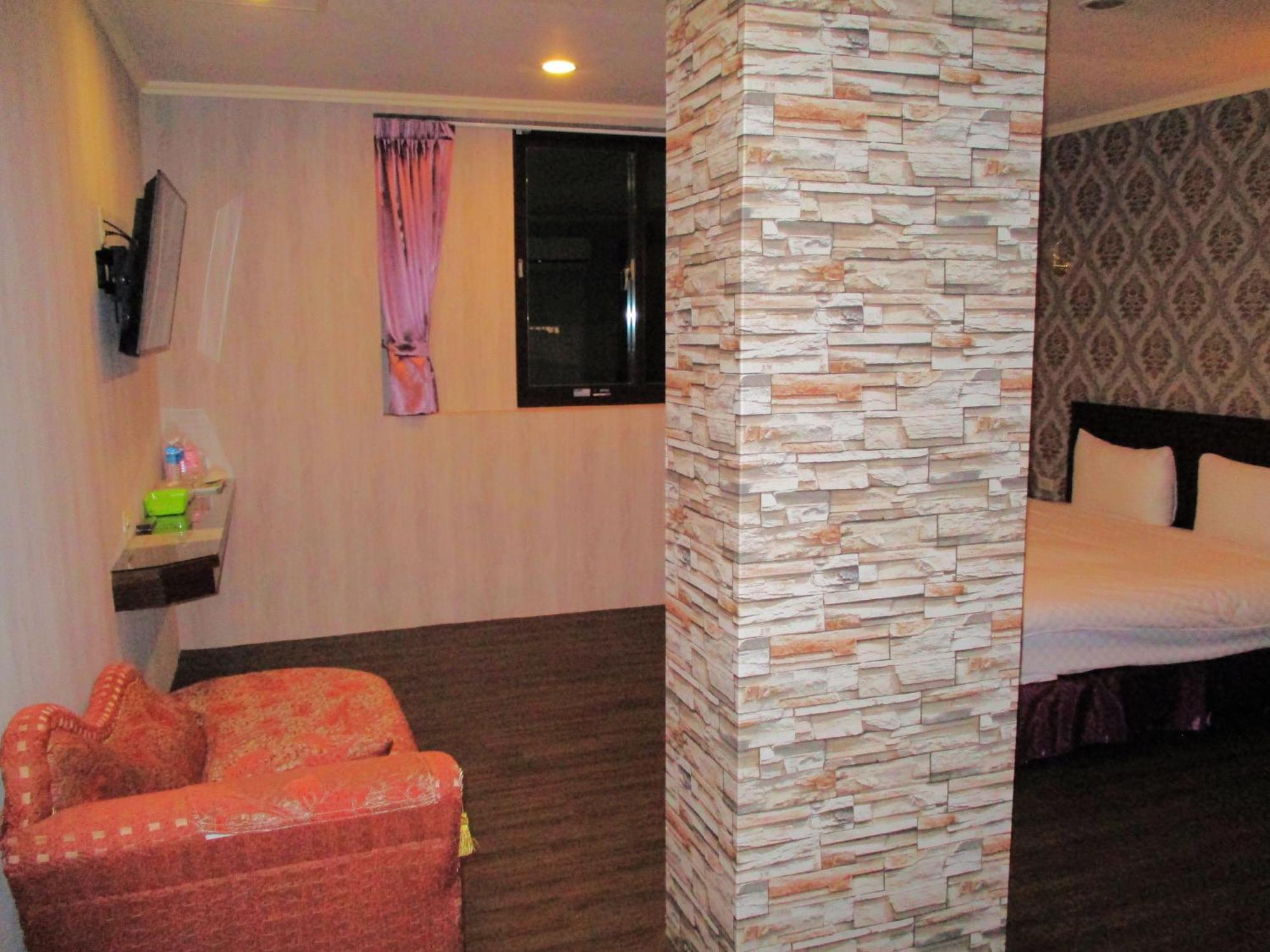 欣悅商務旅店 Hotel Toufen Exterior foto