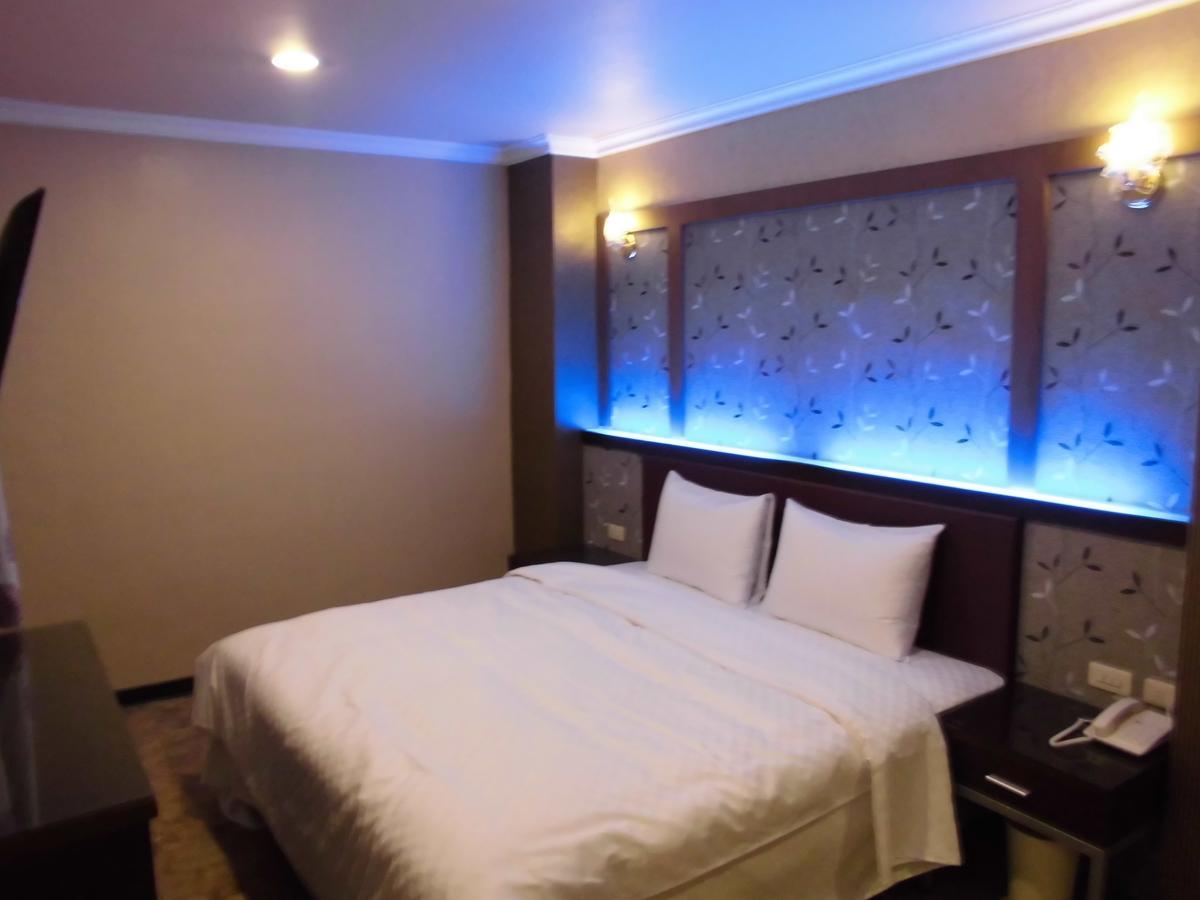 欣悅商務旅店 Hotel Toufen Exterior foto